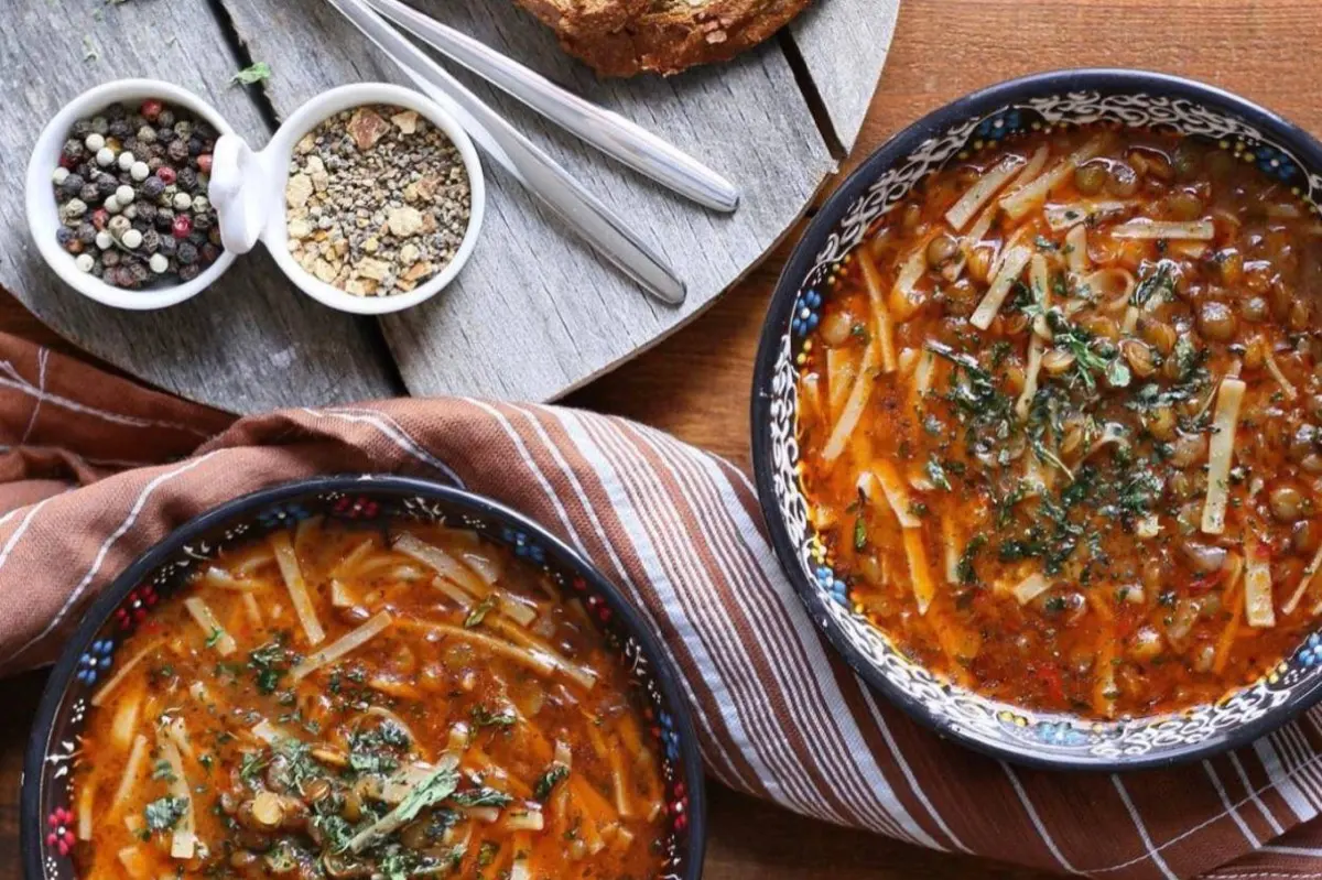 Erişteli Mercimek Çorbası Nasıl Yapılır?