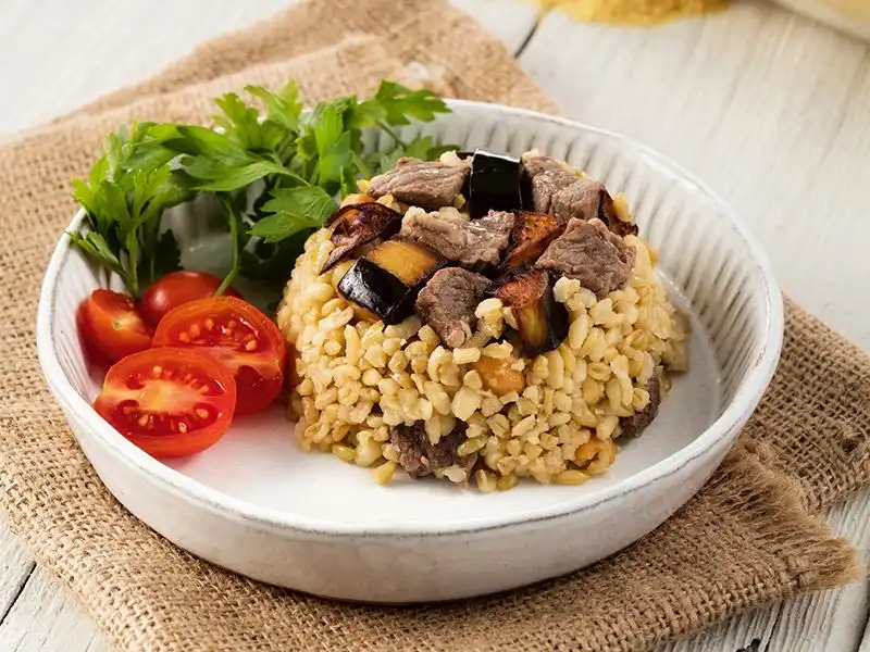 Etli Bulgur Pilavı Nasıl Yapılır?